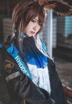 欧美时尚床_BD英语高清视频播放